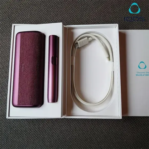 IQOS-ILUMA-I-PRIME-冰峰藍_內容物 IQOS ILUMA i PRIME 冰峰藍全套內容物